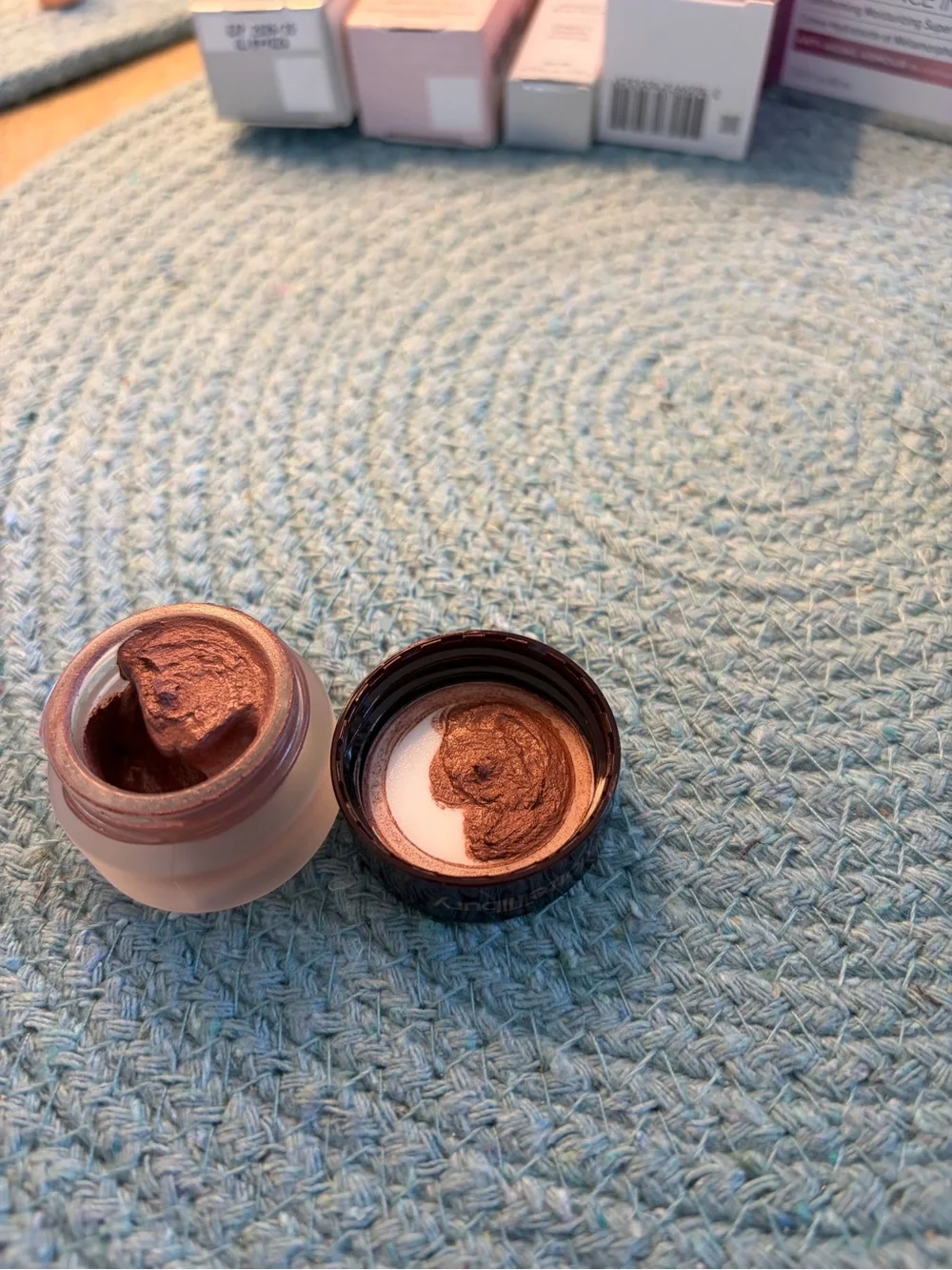 7ml full size Charlotte Tilbury “eyes to mesmerize”